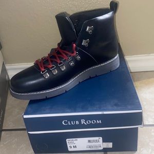 NEW NEW!!! Men’s Lace-Up Boots.